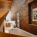 Lägenhet Art'lette Loft Balneo Bath & Infrared Sauna *